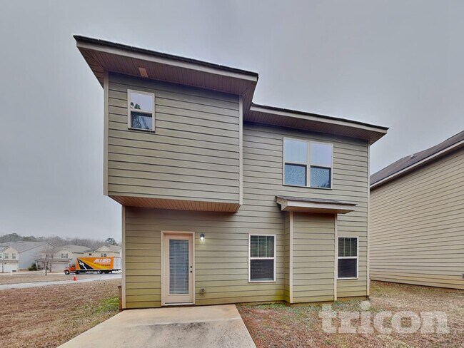 Building Photo - 498 Kirkland Dr