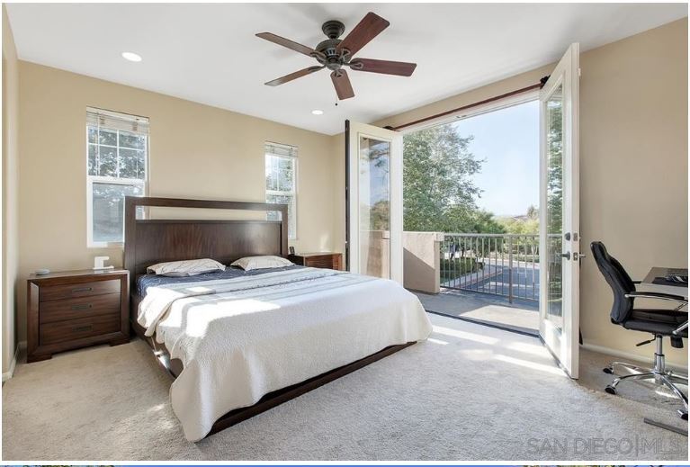 Building Photo - 14650 Via Fiesta