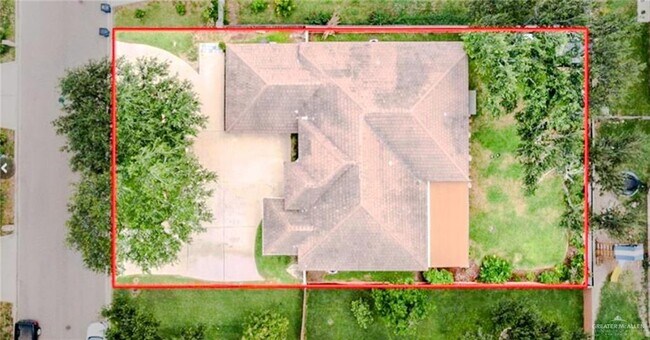 Building Photo - 2513 Kings Dr