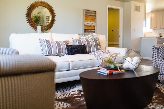 Building Photo - Spectacularly Remodeled Wheat Ridge Home