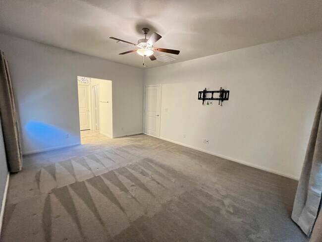 Building Photo - Lovely Single Story Home with Pool near Al...