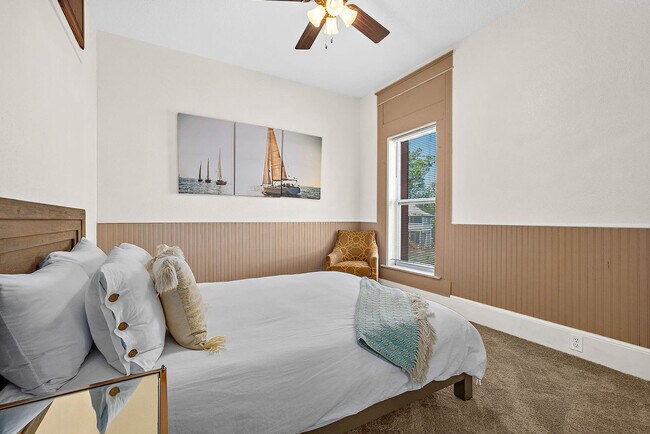 Building Photo - 92 Washington St