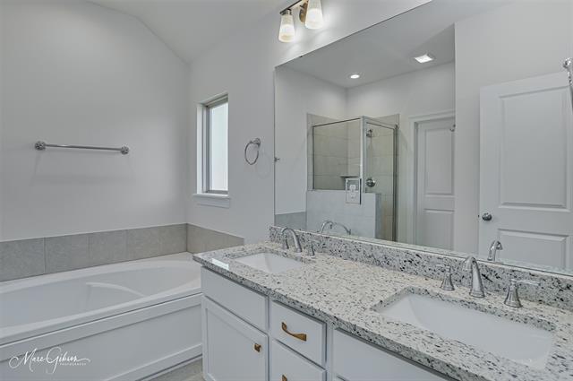 Building Photo - 256 Sedgewick Ave