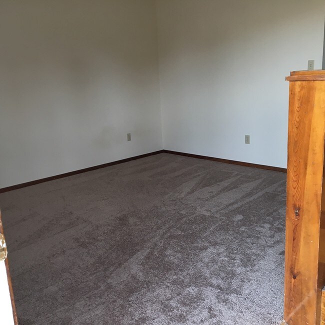 Living room - 6414 Koosa Dr