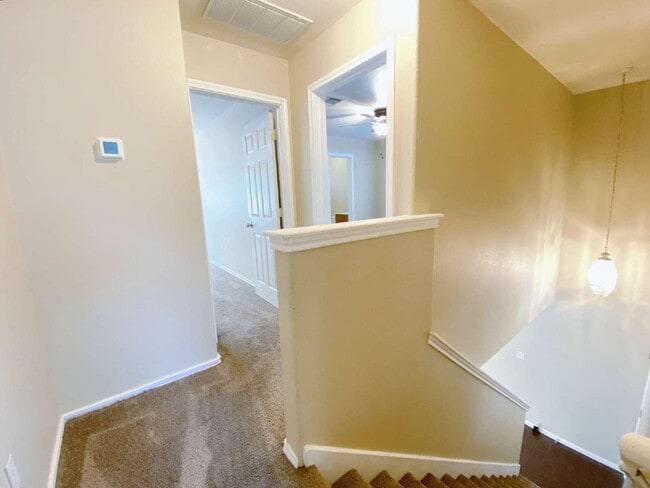 Building Photo - "Charming 3-Bedroom Gem with 2.5 Baths in Prime San Marcos Location!"