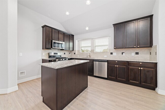 Building Photo - 3230 Andlor Hills Dr