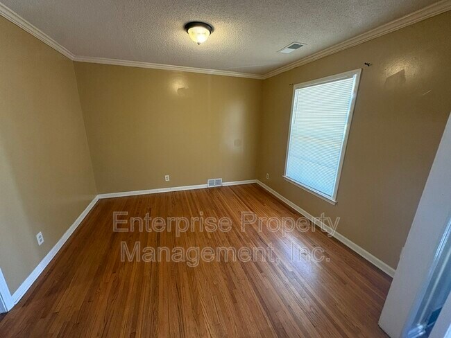 Building Photo - 3182 Casann Cove