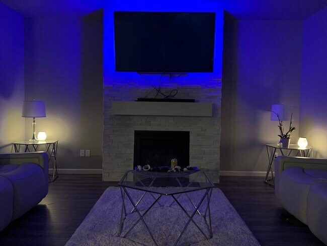 Building Photo - Pierre