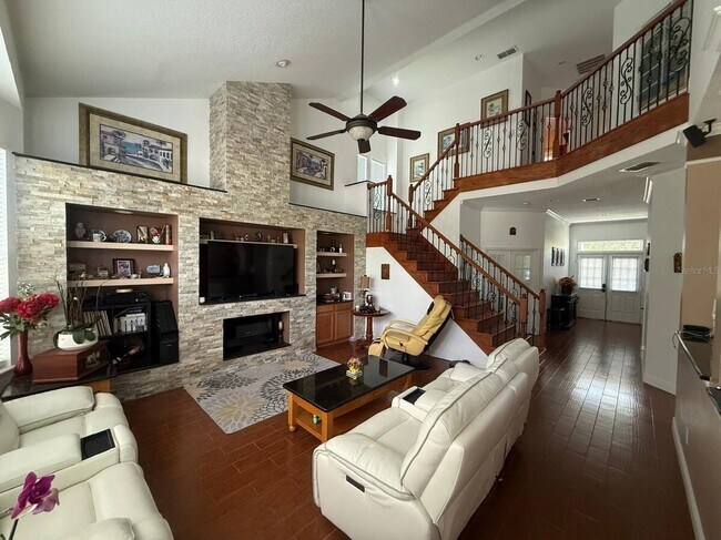 Building Photo - 813 Oak Shadows Rd