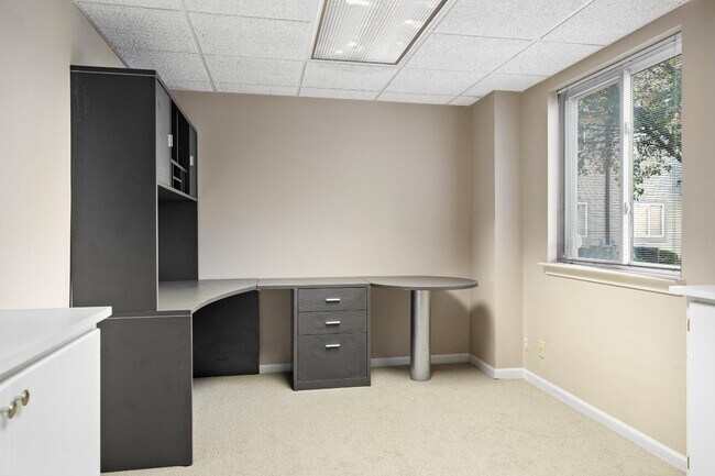 Building Photo - 222 Willis Ave