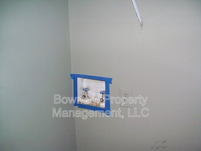 Building Photo - 141 Wakefield Dr