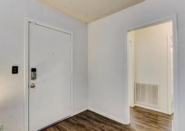 Building Photo - 2140 NW 36th St