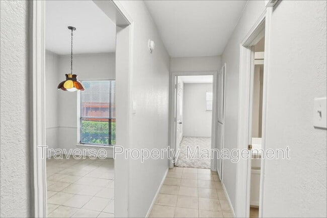 Building Photo - 5407 Ledgestone Dr