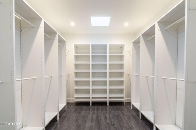 Building Photo - 1029 Calle Parque Dr