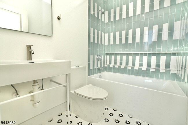 Building Photo - 15 Palisade Ave