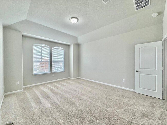 Building Photo - 113 Homily Dr