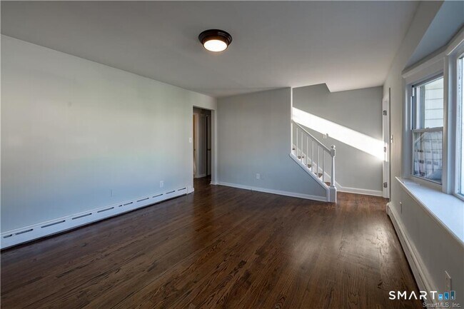 Building Photo - 927 Birmingham St