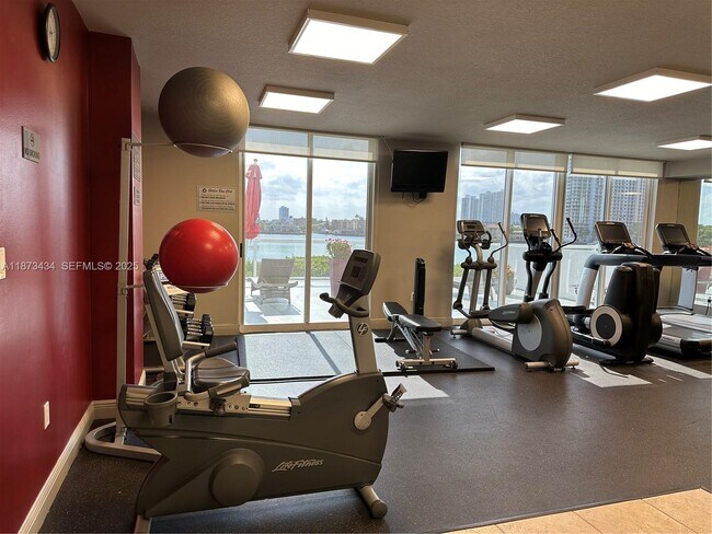 Building Photo - 17050 N Bay Rd