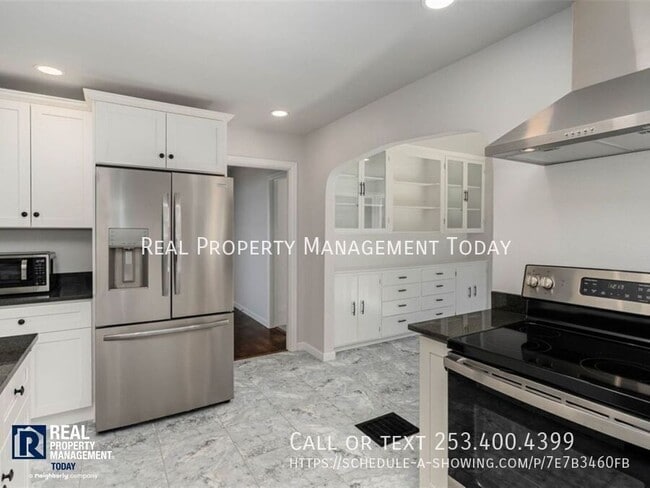 Building Photo - 5304 Hyada Blvd NE