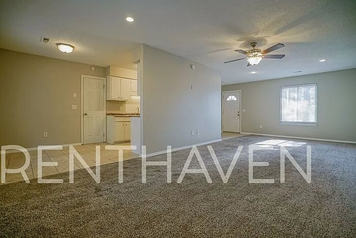 Building Photo - 421 Rockingham Rd