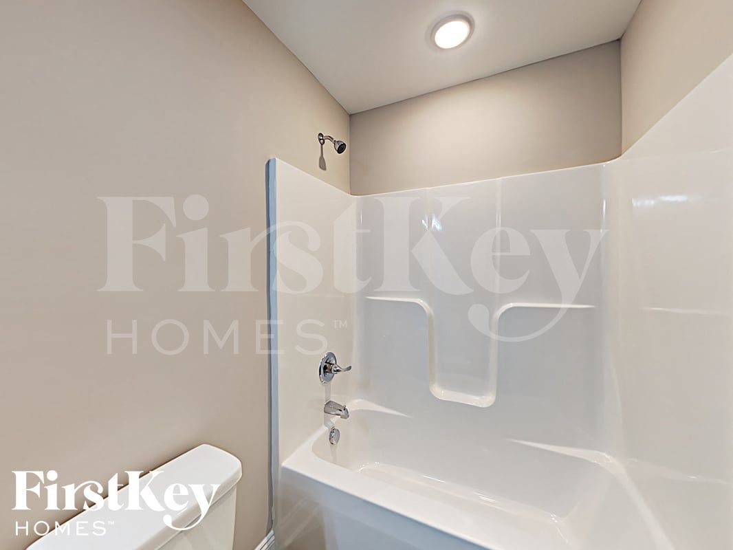 Building Photo - 5775 Sumter Ave