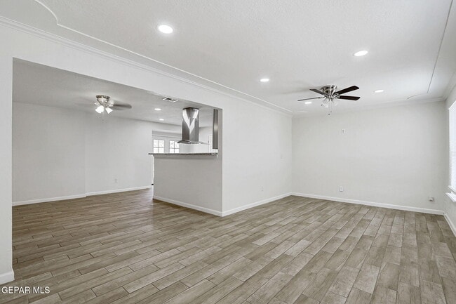 Building Photo - 10401 Centaur Dr