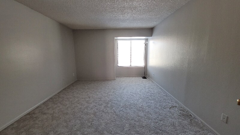 Building Photo - 324 Wright St