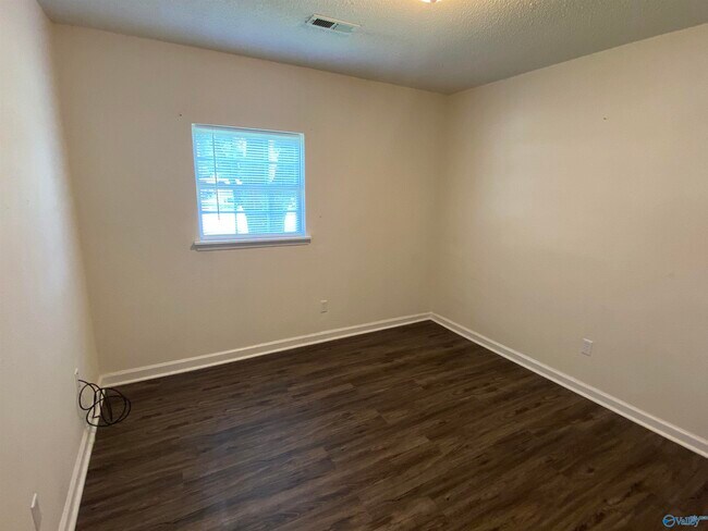 Building Photo - 4801 Padgett Dr