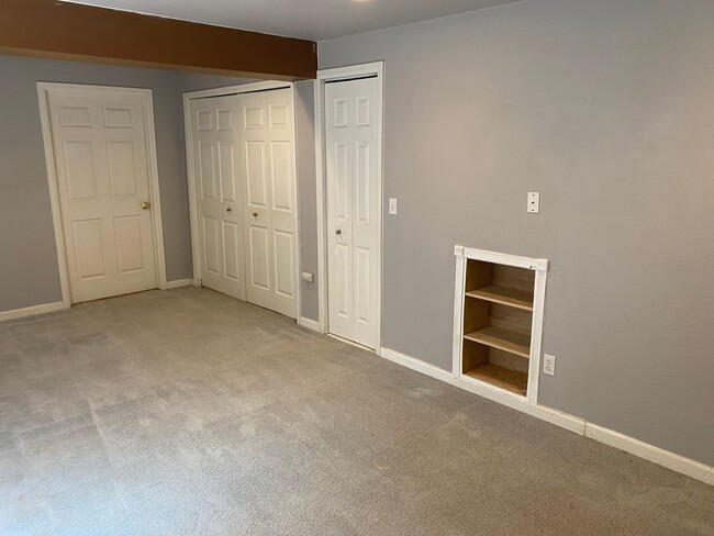 Building Photo - **MOVE-IN SPECIAL: $500 OFF!**