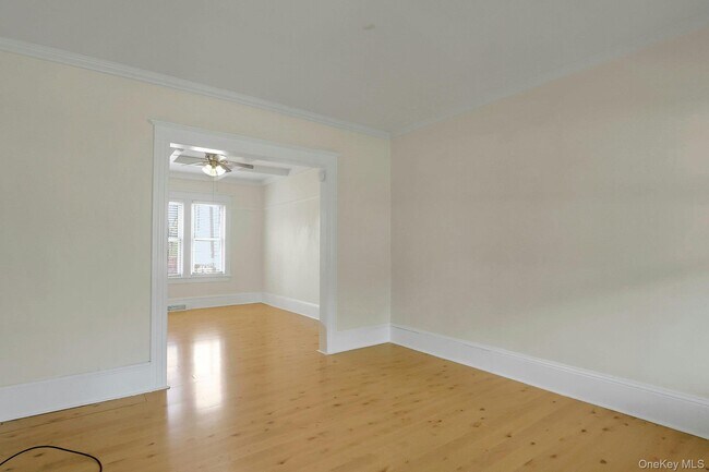 Building Photo - 24 Firth St