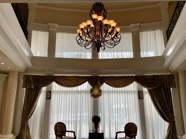 Building Photo - 2602 Deer Trl