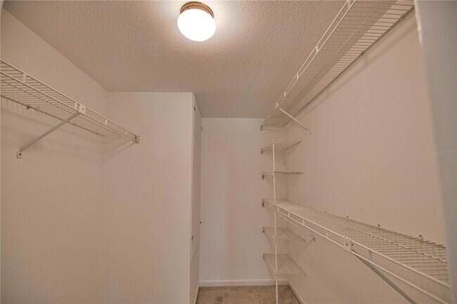 Building Photo - 766 Village Cir