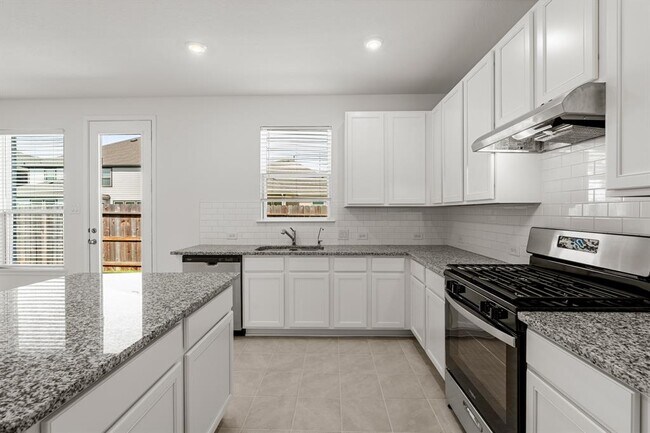 Building Photo - 7611 Royal Oasis Ln