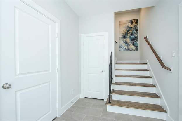 Building Photo - 5903 Val Verde St