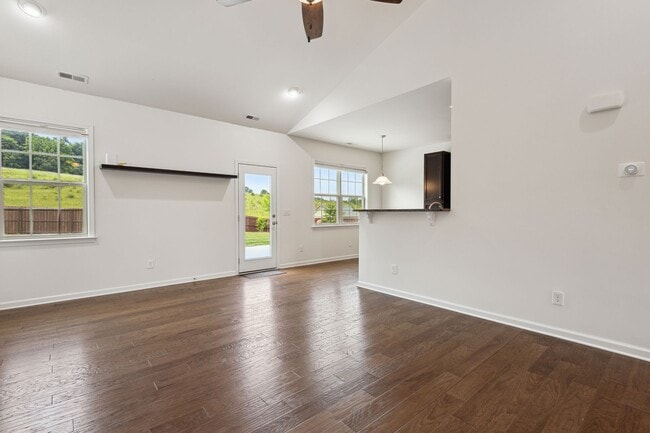 Building Photo - 1563 Hammett Rd