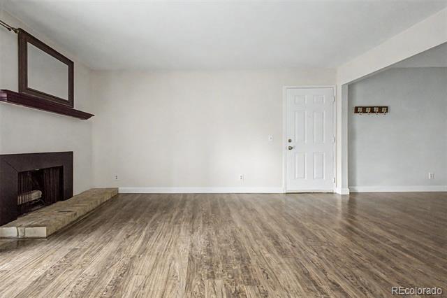 Building Photo - 7665 E Eastman Ave