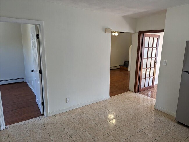 Building Photo - 61 Utton Ave