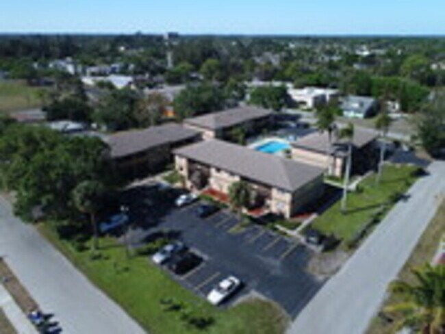 Primary Photo - 2320 Maple Ave