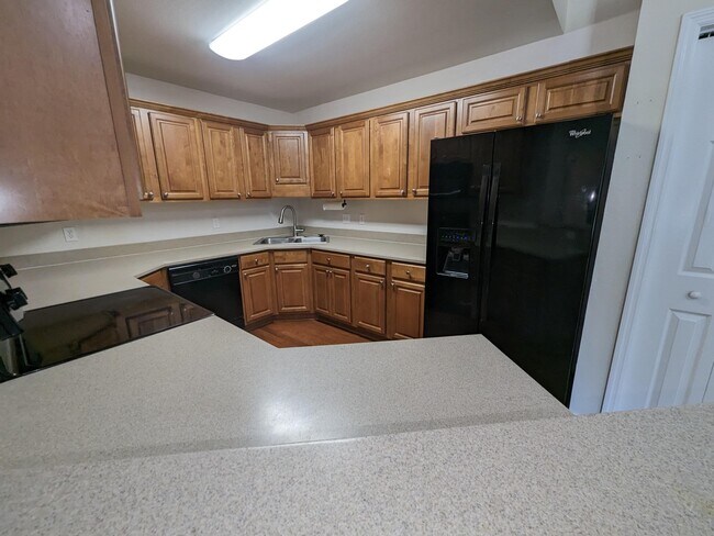 Building Photo - 2410 Quazar Cir