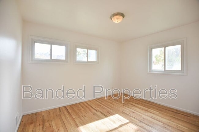 Building Photo - 4739 S 300 W