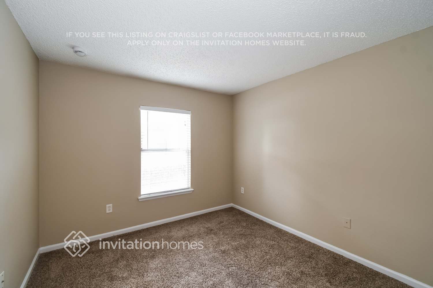 Building Photo - 11633 Brian Lakes Dr N