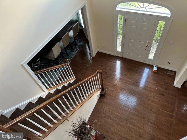 Building Photo - 605 Sunflower Cir
