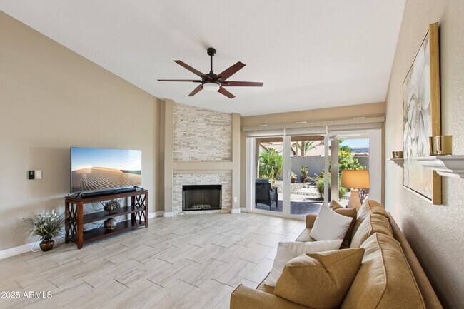 Building Photo - 20657 N Ventana Dr W