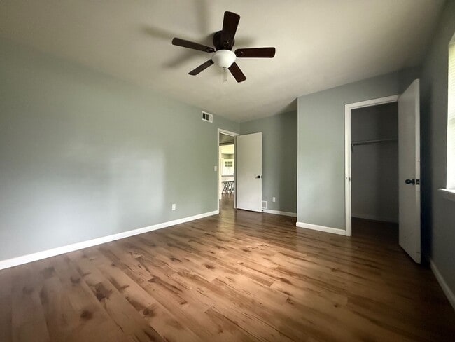 Building Photo - 6637 Grayson Dr