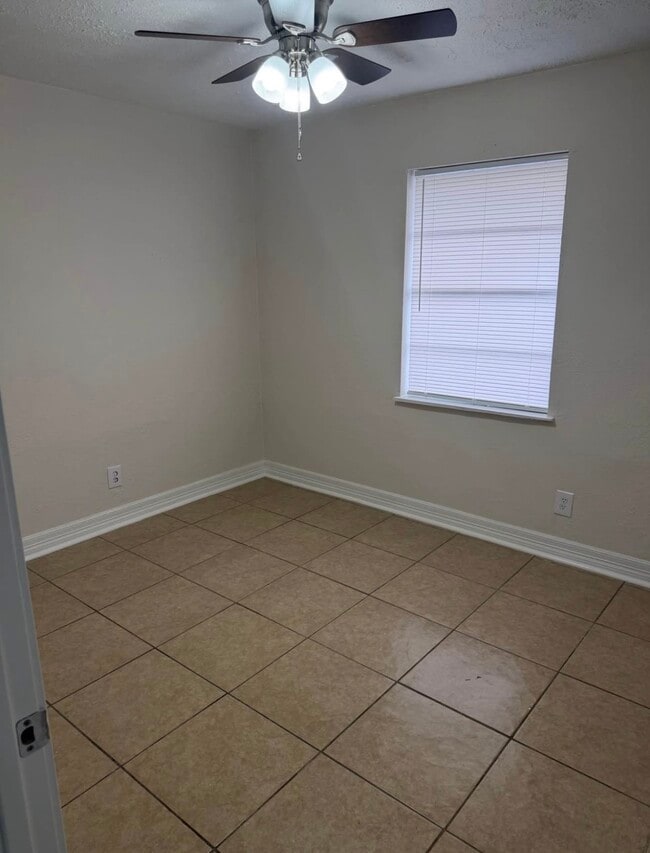 Building Photo - 3616 Ave D