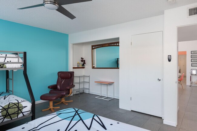 Building Photo - 2305 E Bellamy Rd