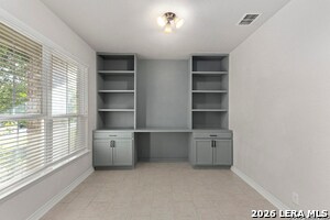 Building Photo - 13835 Fredrick Hl