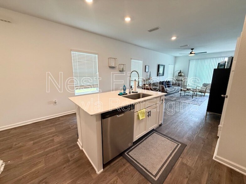 Building Photo - 12743 Barrack Ln