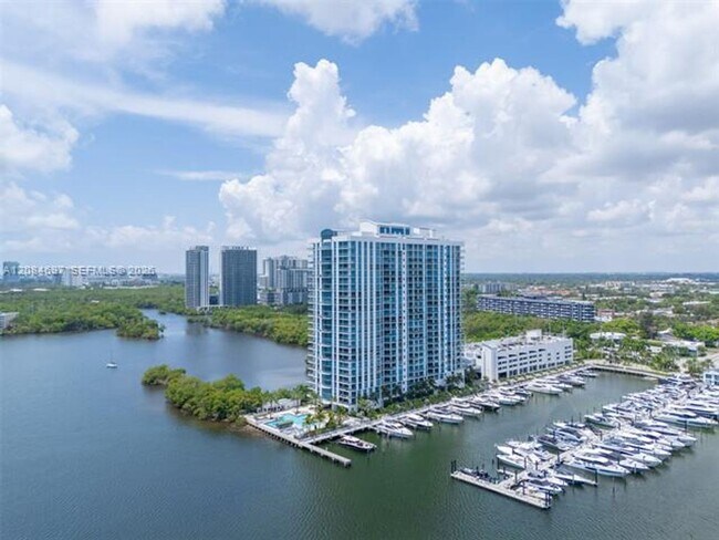 Building Photo - 17111 Biscayne Blvd