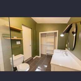 Building Photo - 1835 Young Ave